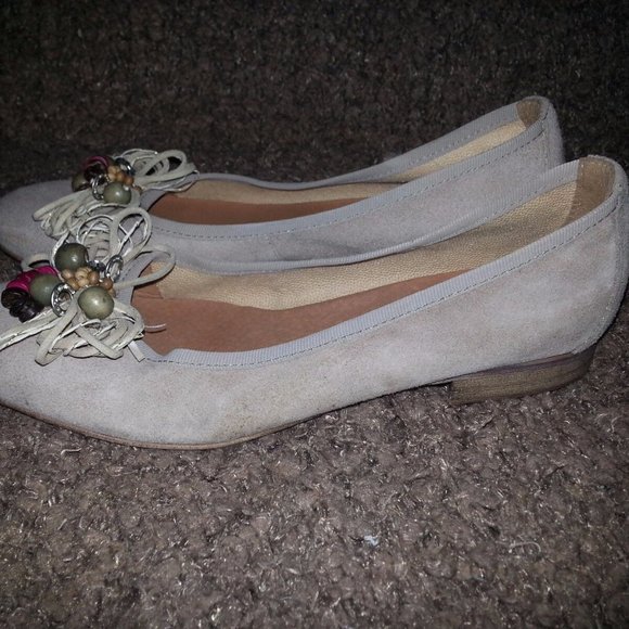 KARSTON-France-Beige Suede w/Detailing Ballet Flats-Size 37-6.5US-Excellent - Picture 2 of 7